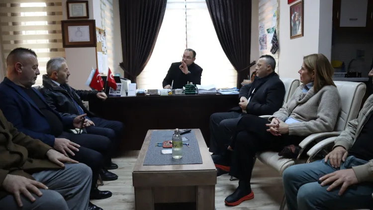 İzmit Belediyesi, Veliahmet’te Vatandaşla Buluştu