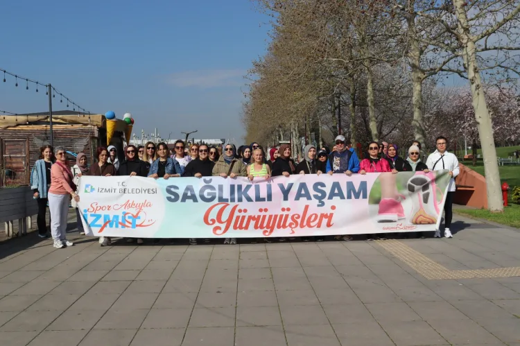 İzmit’te Kadınlar Sağlık İçin Yürüyüşte Buluştu