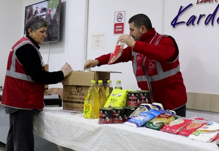 İzmit’te Ramazan Dayanışması: Gıda Kolisi Dağıtımı