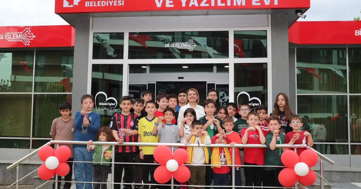 İzmit’te Robotik Kodlama Evi Açıldı!