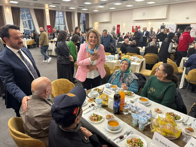 İzmit’te Şehit Aileleri ve Gazilere Anlamlı İftar