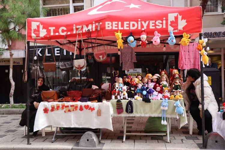 İzmit’te Yılbaşı Coşkusu: Köseoğlu Sokak Şenliği