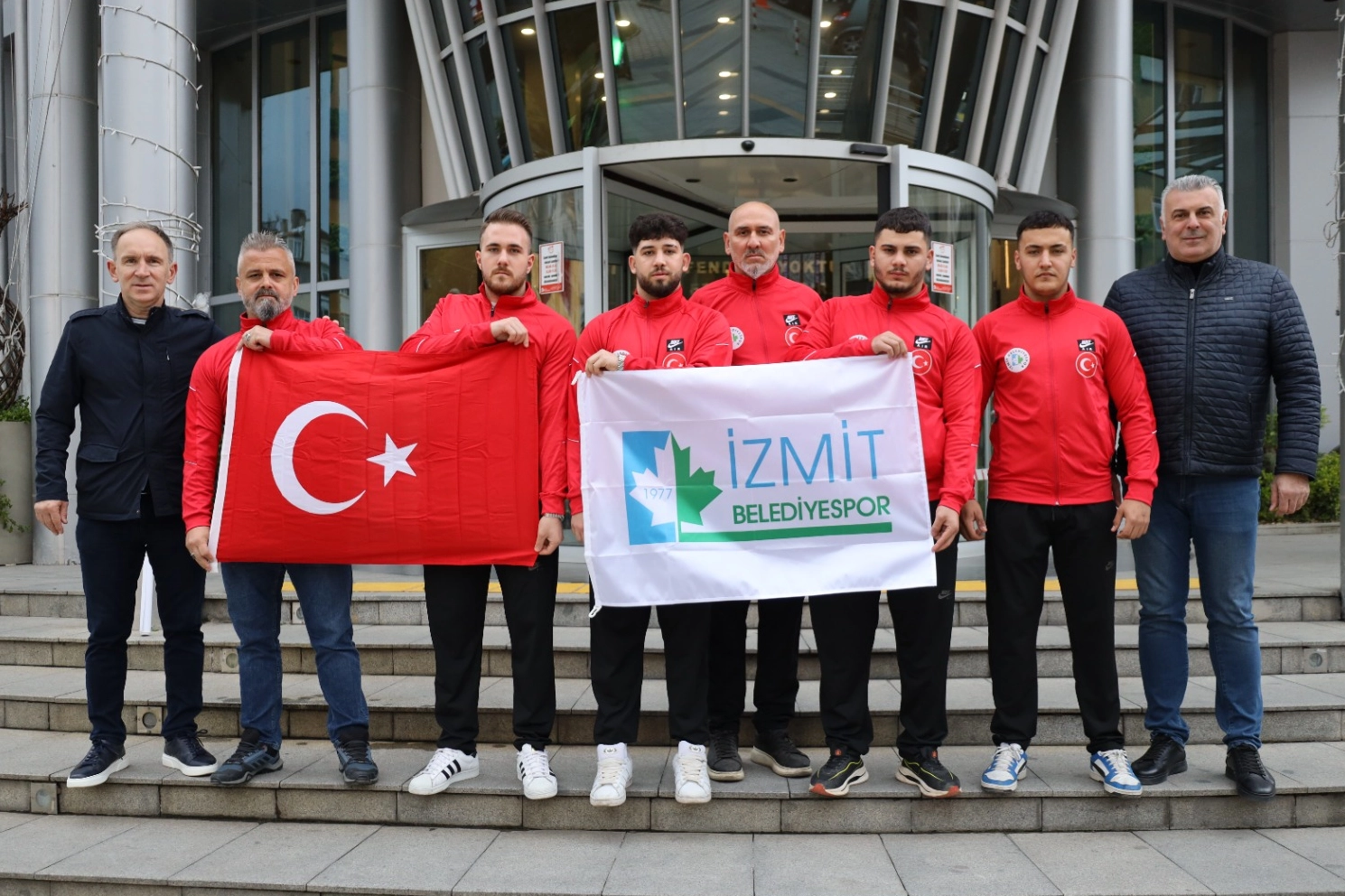 İzmitli Pehlivanlar Makedonya’da Er Meydanında!