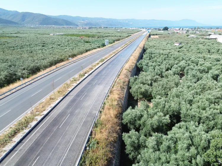 İznik Çevre Yolu’nda Bakım Çalışmaları Devam Ediyor!