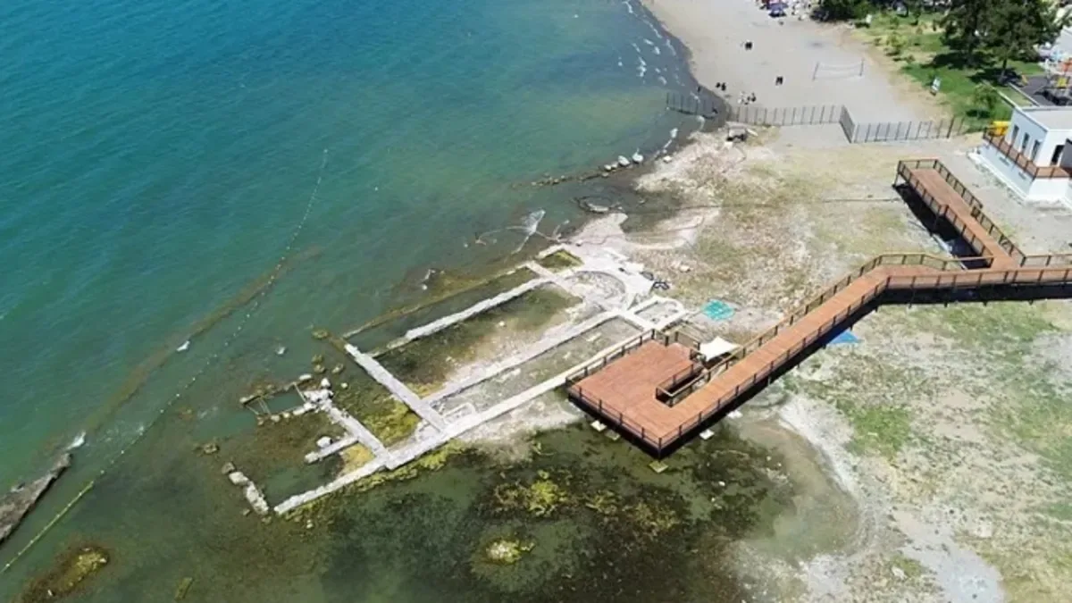 İznik Surları’nda Tarihi Arsa Satışa Çıktı!