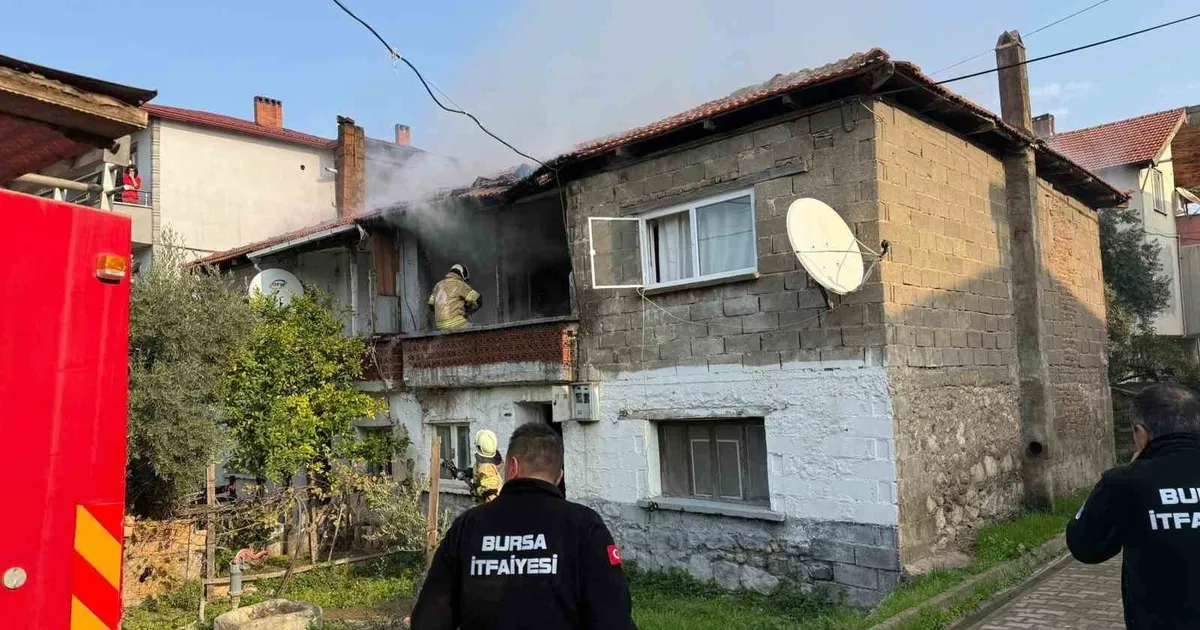 İznik’te Ev Yangını: Alevler Mahalleyi Korkuttu!