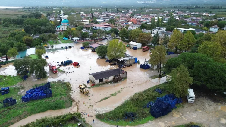 İznik’te Taşkın: Tarım Arazileri Su Altında Kaldı