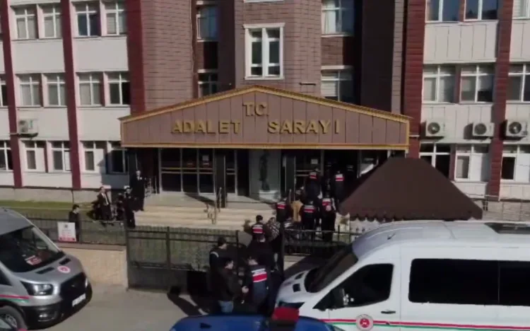 Jandarma’dan 8 İlde Suç Örgütlerine Dev Operasyon