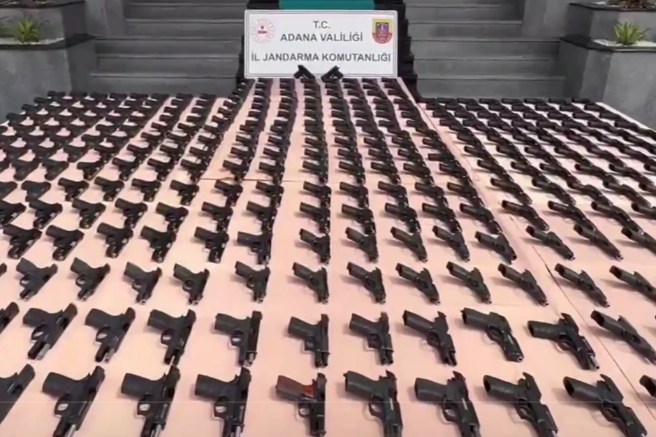 Jandarma’dan Dev Operasyon: 1.107 Tabanca Ele Geçirildi