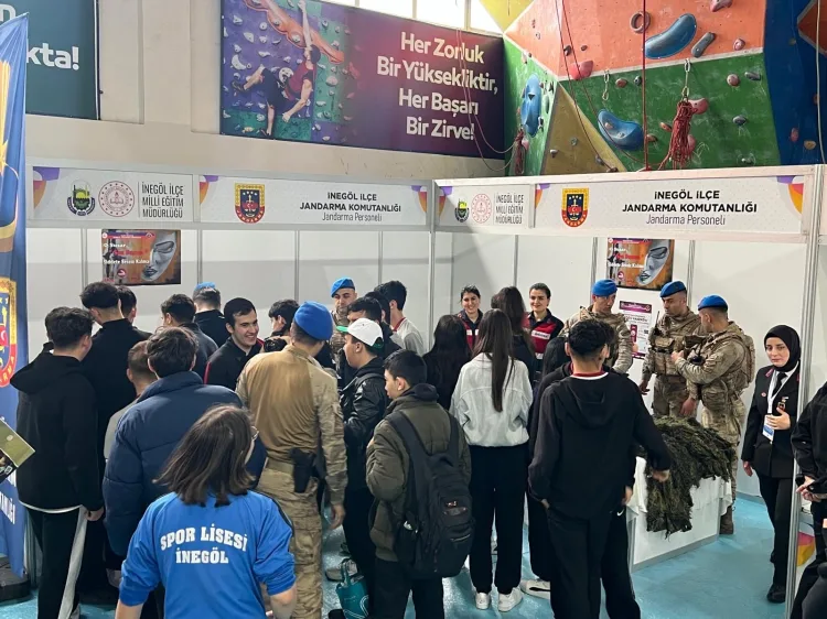 Jandarma Gençlerle Buluştu: Meslek Tanıtım Günleri