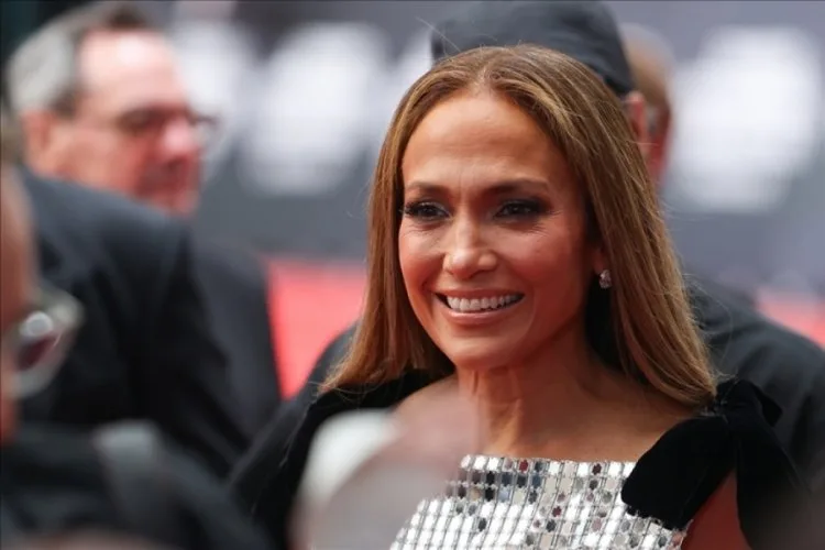 Jennifer Lopez İstanbul’da Coşkulu Bir Konser Verdi