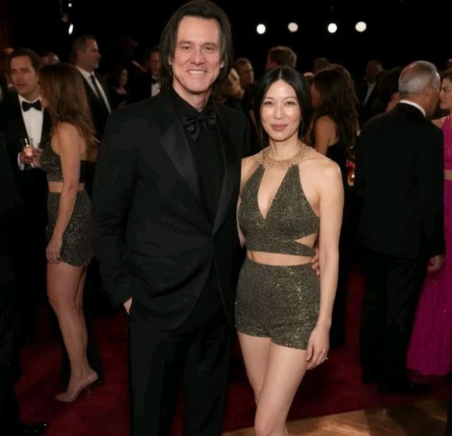 Jim Carrey, 64 yaşında genç eşi Min Ah ile evlendi!