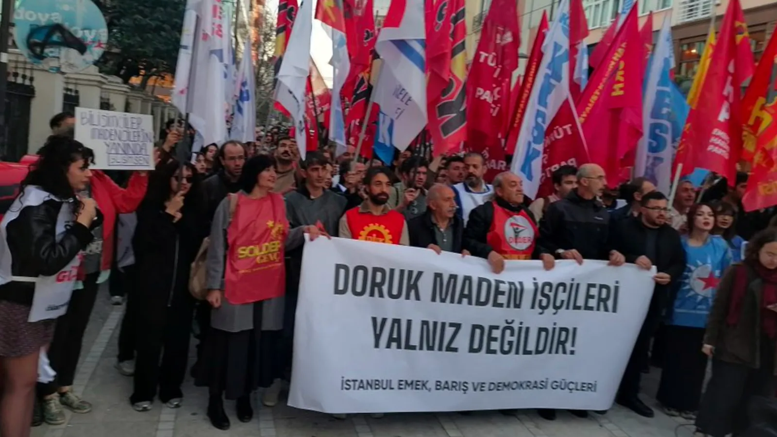 Kadıköy’de Madenci Direnişine Destek Eylemi