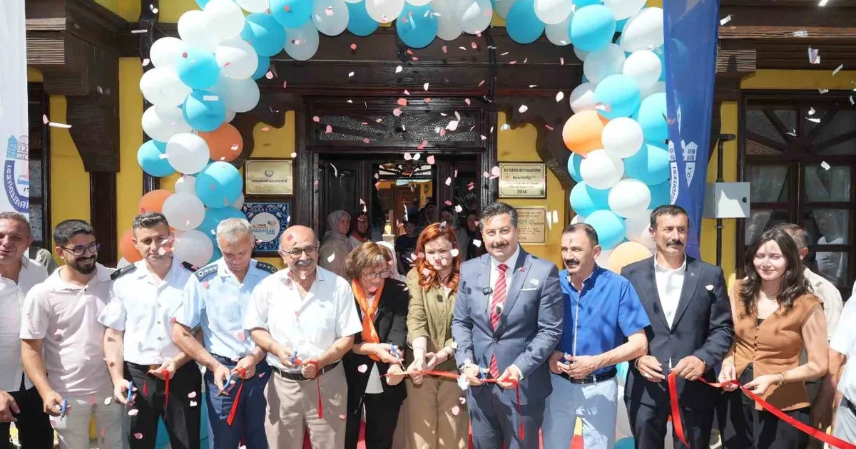 Kadın Gücünün Simgesi: Tarihi Sarı Köşk Açıldı