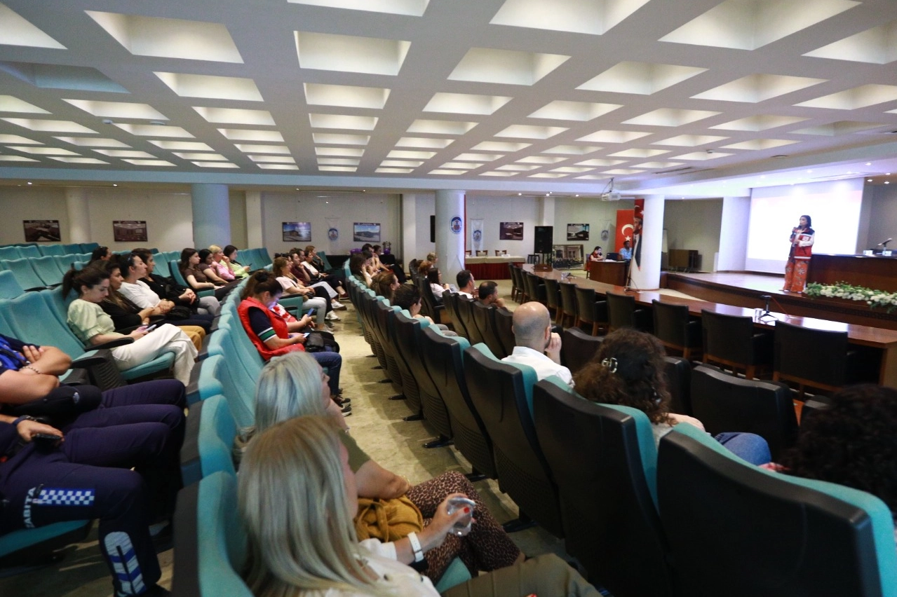 Kadına Yönelik Şiddetle Mücadele Semineri İzmir’de!