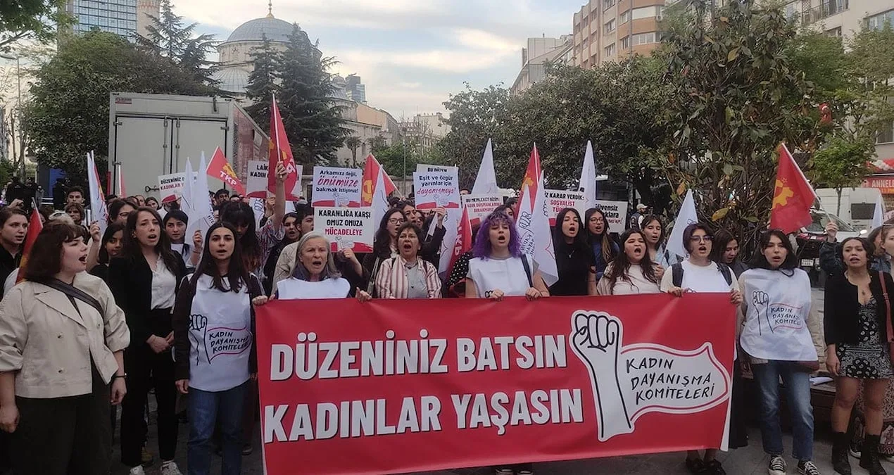 Kadınlar Bahar Aksu İçin Sokaklarda!