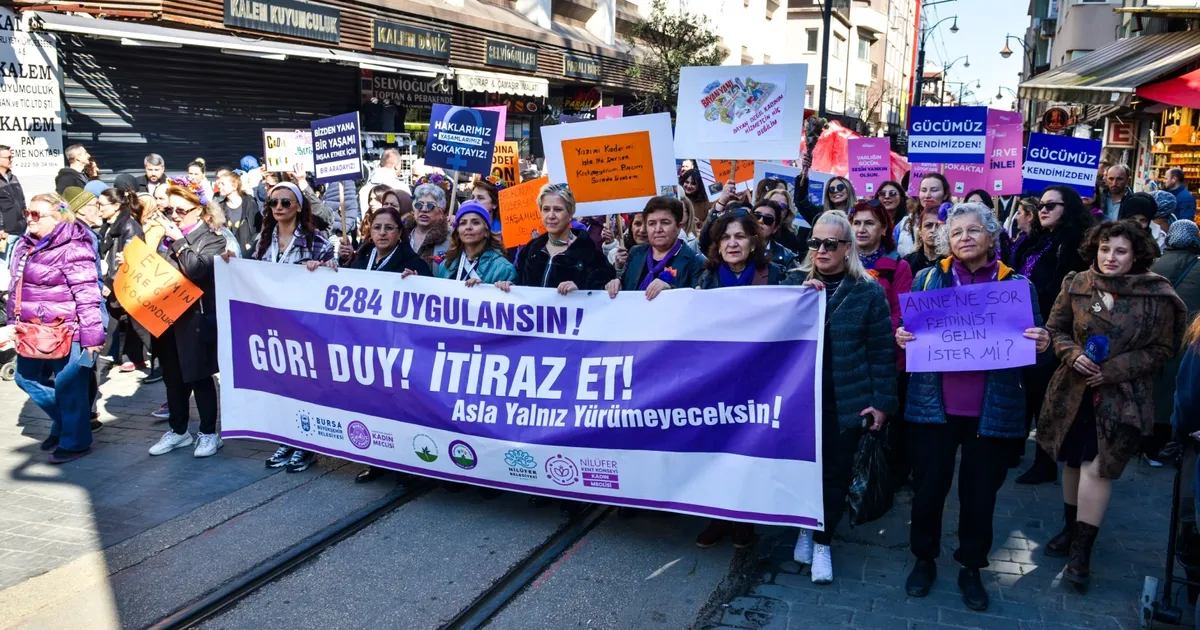 Kadınlar Bursa’da Dayanışma İçin Yürüdü!