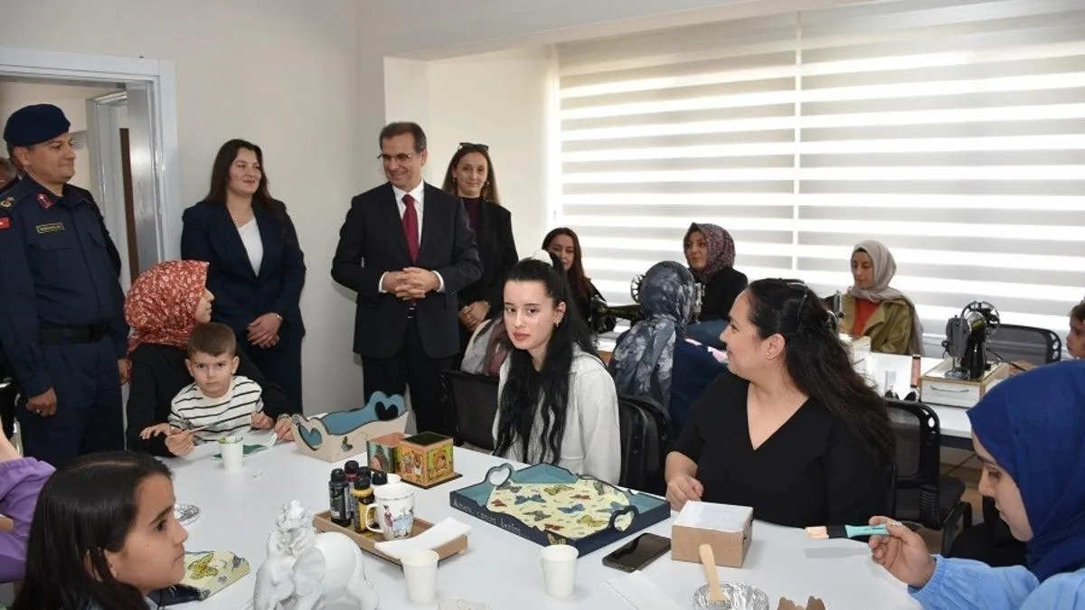 Kadınların Güçlenmesi İçin Yeni Bir Merkez Açıldı