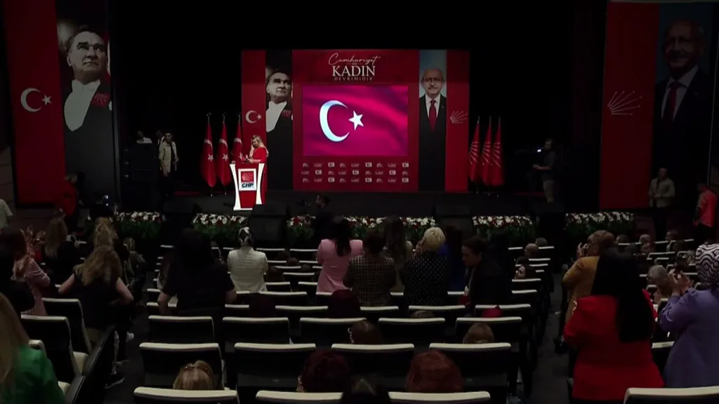 Kadınların Mücadelesi Cumhuriyet İçin Devam Ediyor