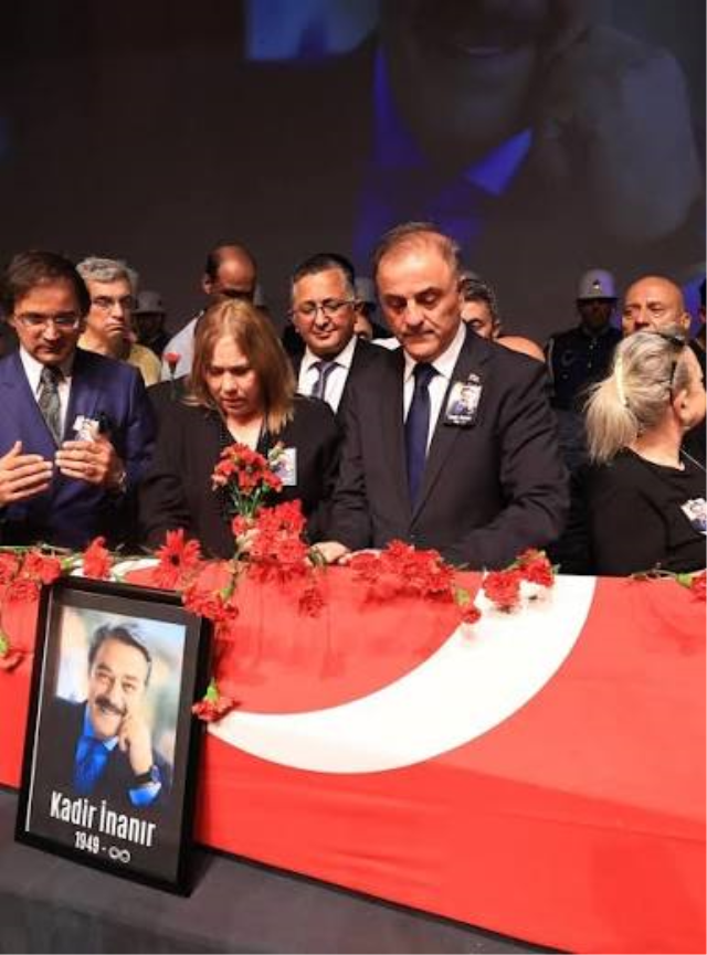 Kadir İnanır’ın 2022’de düzenlediği vasiyetler 17 Eylül’de açılıyor!