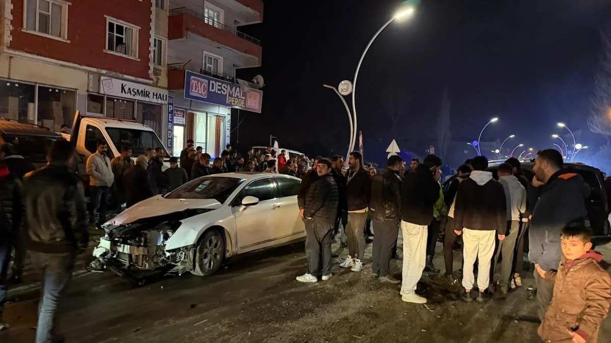 Kafa Kafaya Çarpışma: 2 Yaralı, Soruşturma Başladı!