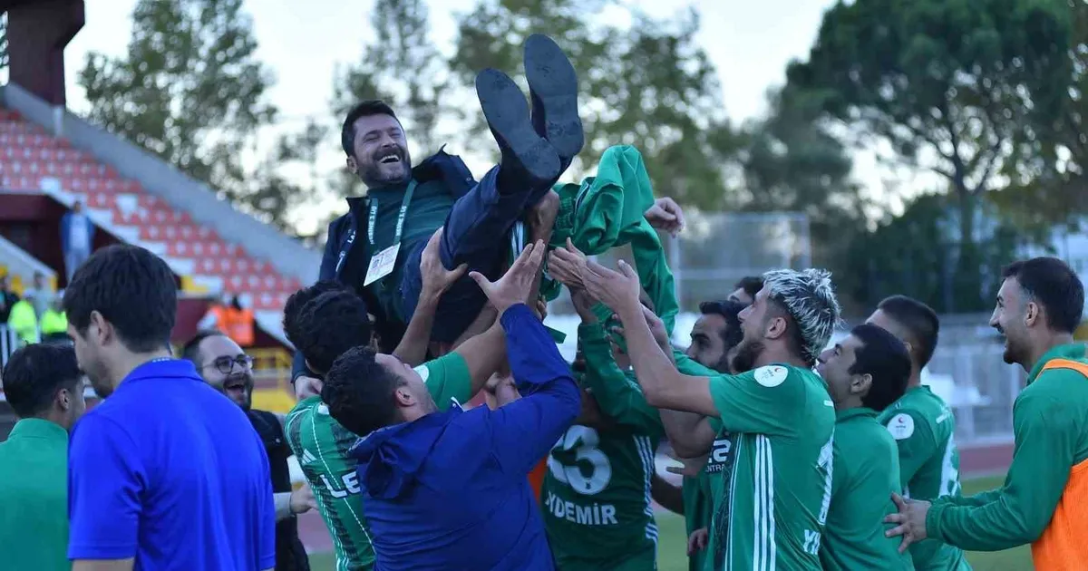 Kafkasspor’dan 3 Kırmızı Kartla Tarihi Zafer!