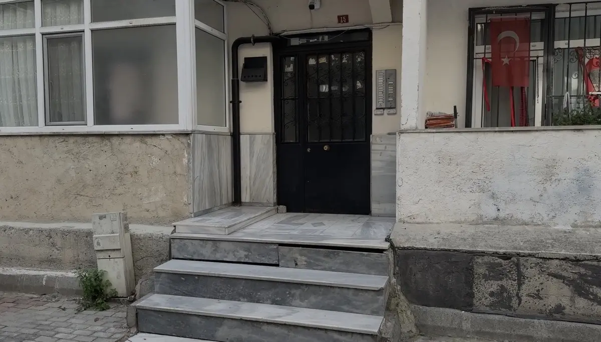 Nefes darlığı dedi, saniyeler içinde sokakta nabzı durdu! Bayıldığını gören kişi, bakmadan gitti 2