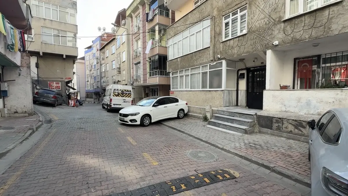 Nefes darlığı dedi, saniyeler içinde sokakta nabzı durdu! Bayıldığını gören kişi, bakmadan gitti 3