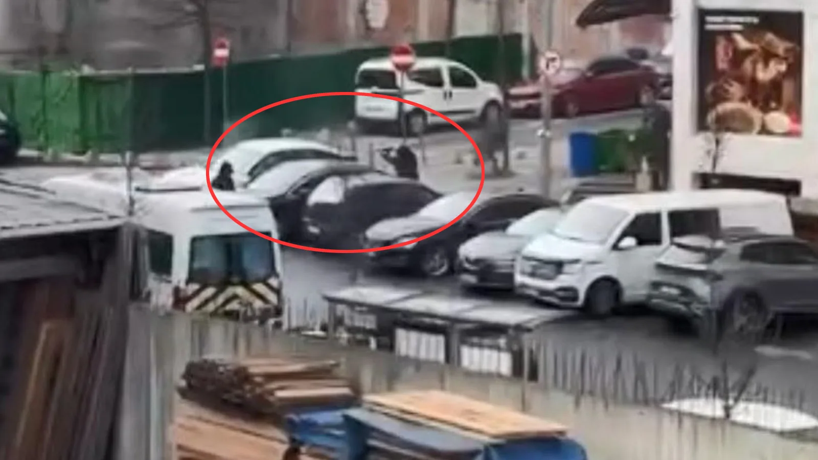 Kağıthane’de Otomatik Silahlarla Kanlı Saldırı!