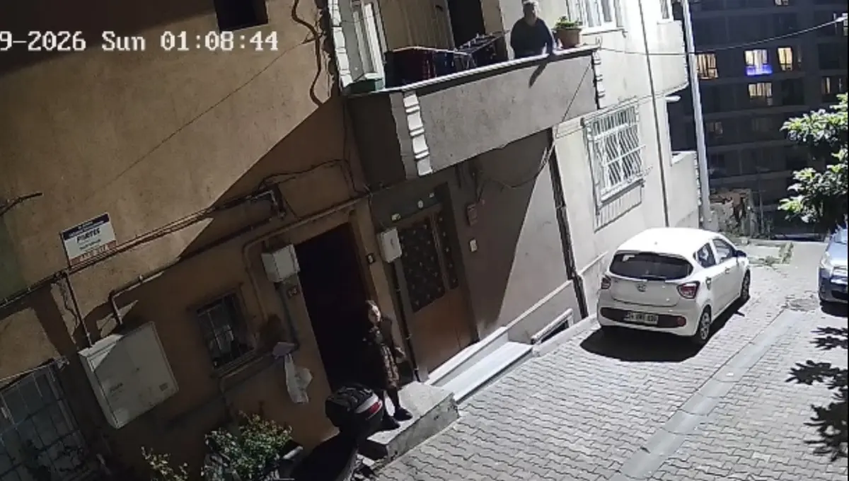 Bina girişinde iğrenç taciz! Fırında ekmek yaparken yakalandı 6