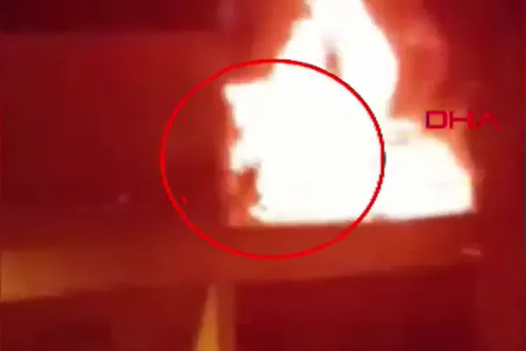 Kahraman Baba, Alevler Arasında Çocuğunu Kurtardı!