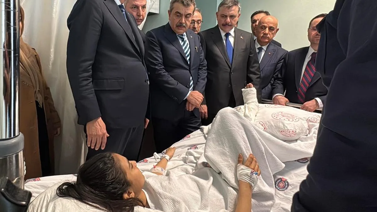 Kahramanmaraş’ta Bakanlardan Yaralı Ziyareti!