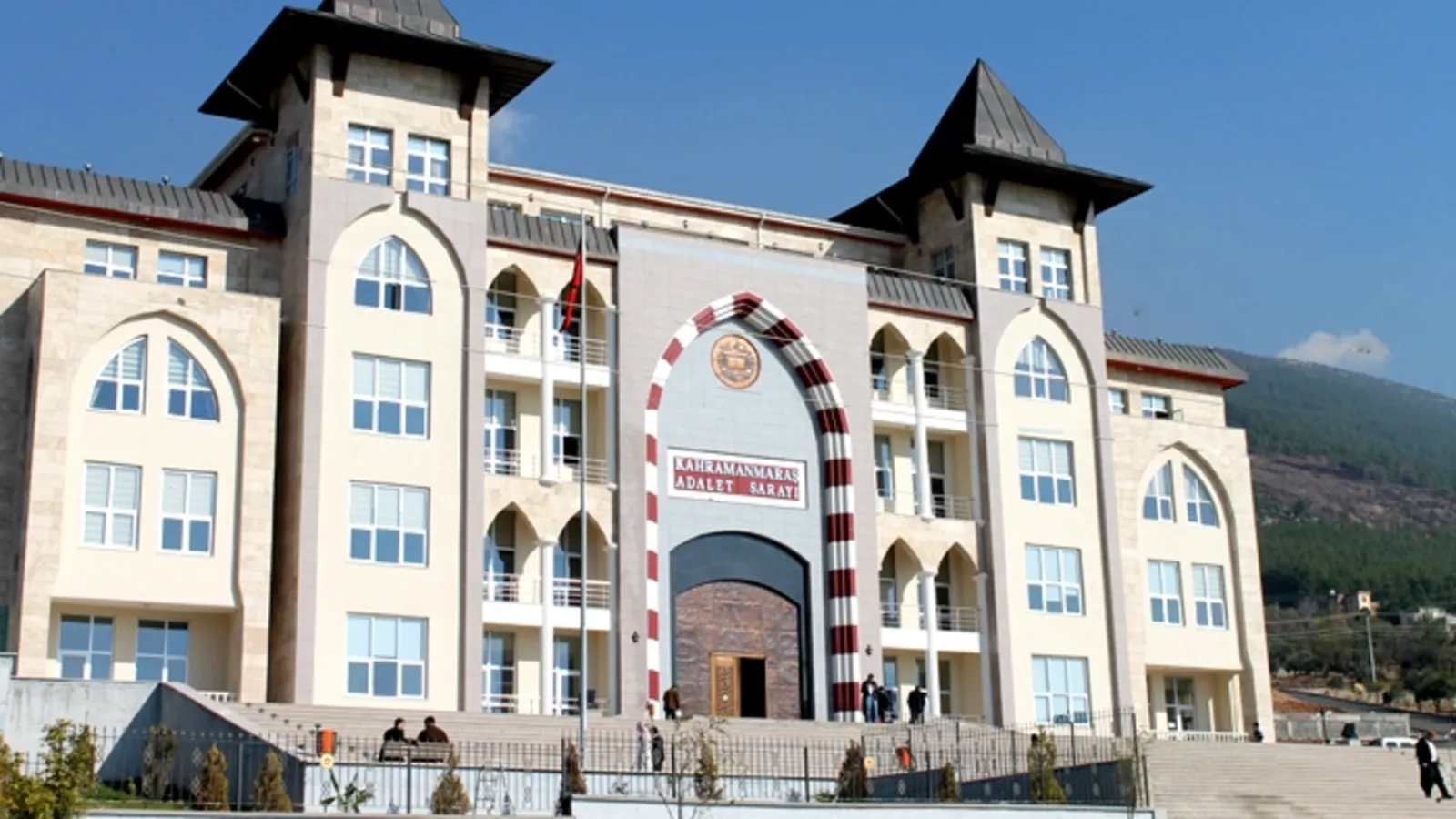 Kahramanmaraş’ta Okulda Silahlı Saldırı: 4 Ölü