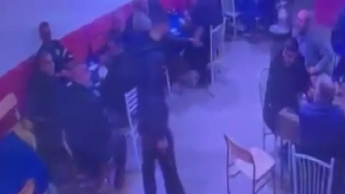 Kahvehanede Silahlı Saldırı! Panik Anları Yaşandı
