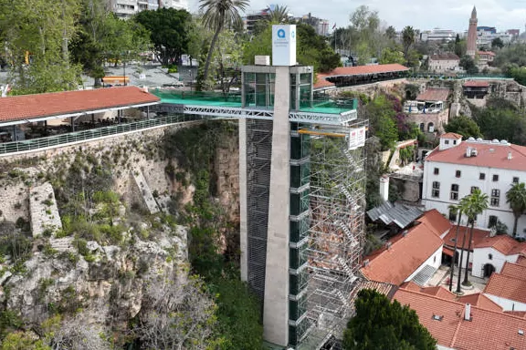 Antalya Yat Limanı Asansör Bakım Çalışmaları