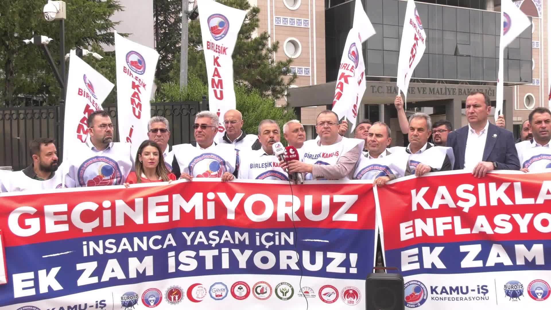 Kamu Çalışanları Hakkını Arıyor: Eylem Yapıldı