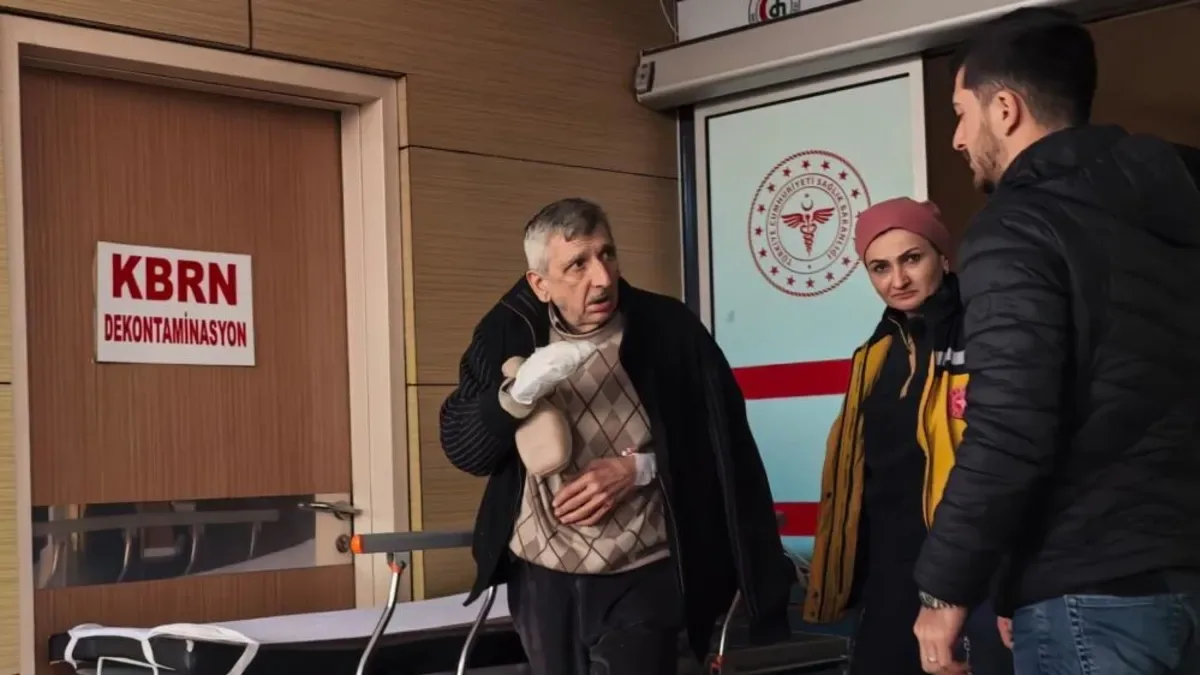Kamyonet Kazasında Yaşlı Adamın Parmağı Koptu!