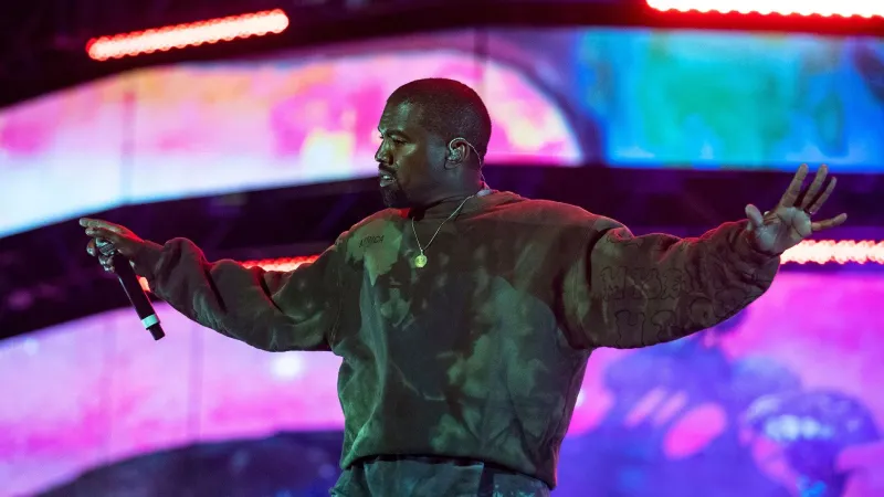 Kanye West, İstanbul Gecelerinde Görüntülendi!