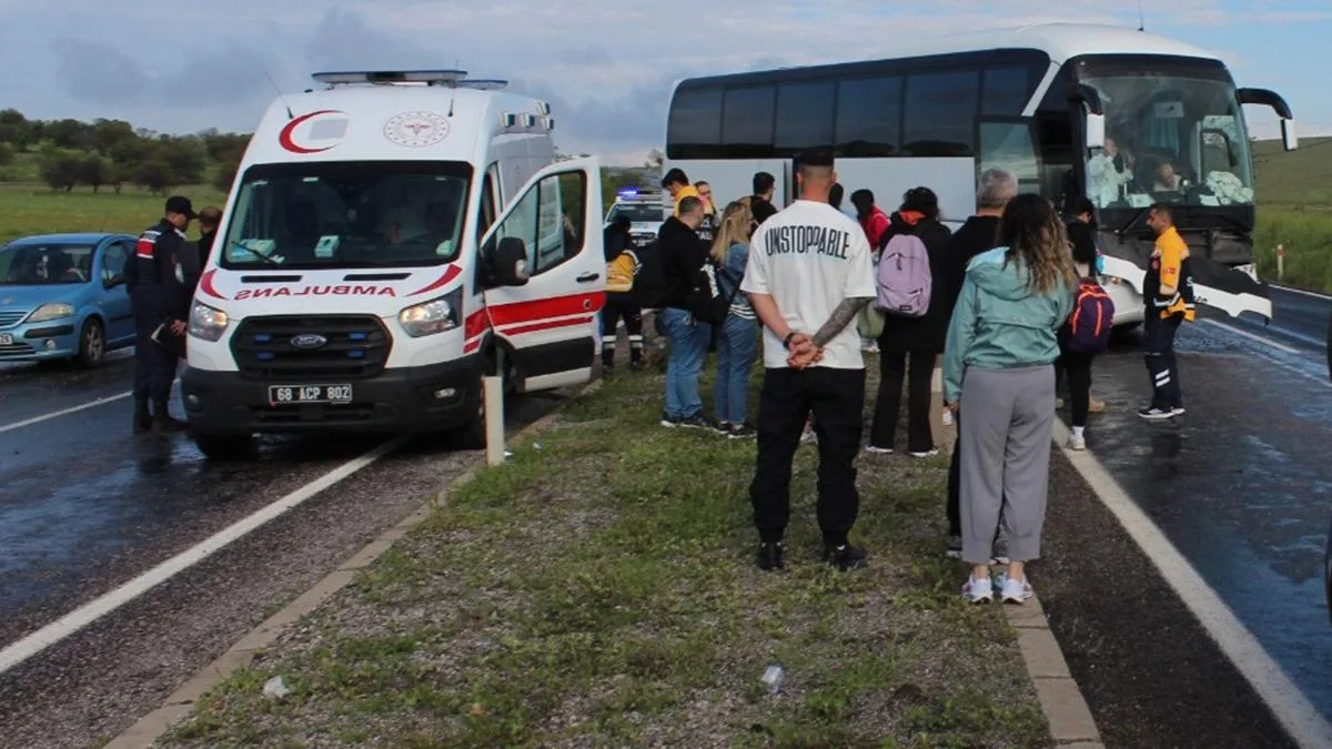Kapadokya Yolunda Kaza: 16 Yaralı!