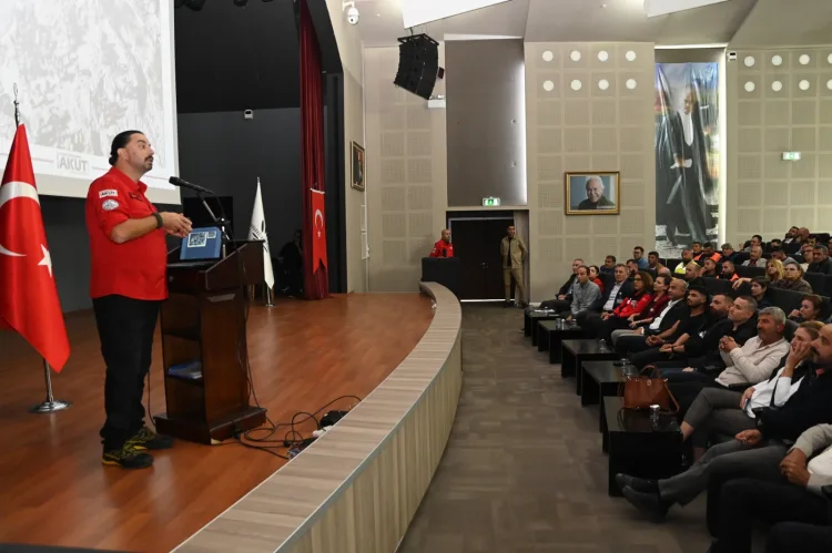 Karabağlar’da Afet Bilinçlendirme Eğitimi