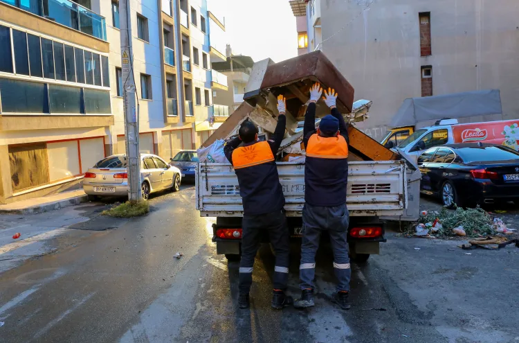 Karabağlar’da Temizlik Seferberliği Başladı!