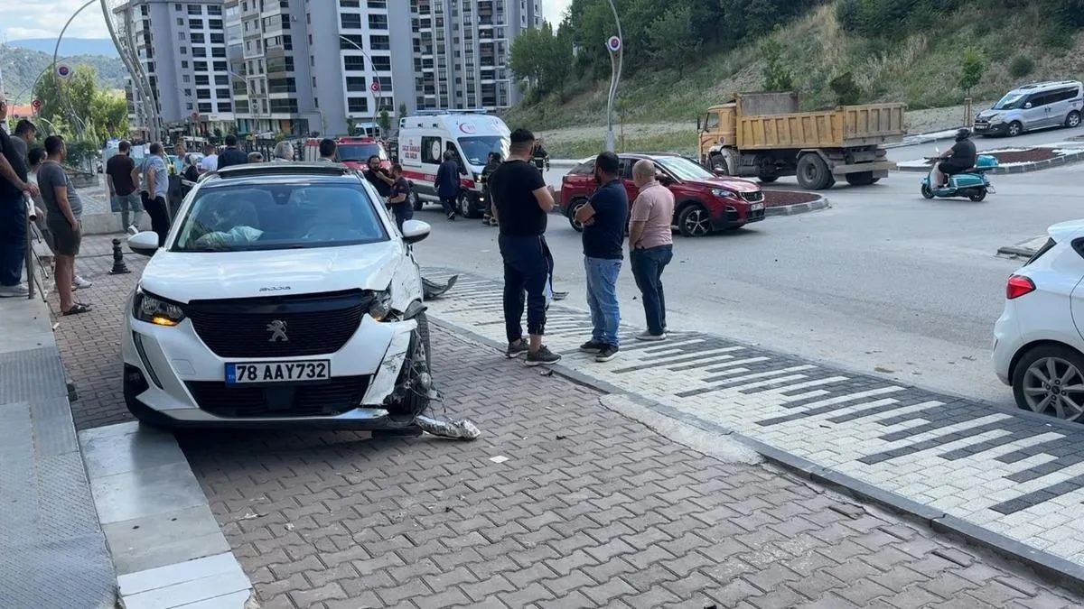 Karabük’te Kaza: Anne ve Kızı Yaralandı