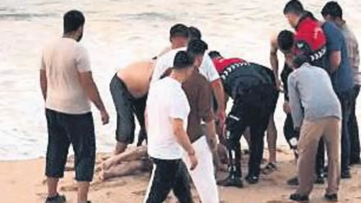 Karaburun Sahili’nde Boğulma Vakası: 58 Yaşında Hayatını Kaybetti