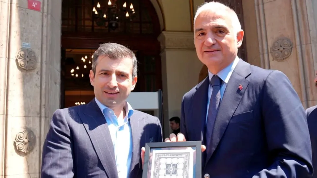 Karaköy Palas Sanatla Yeniden Hayat Buldu!