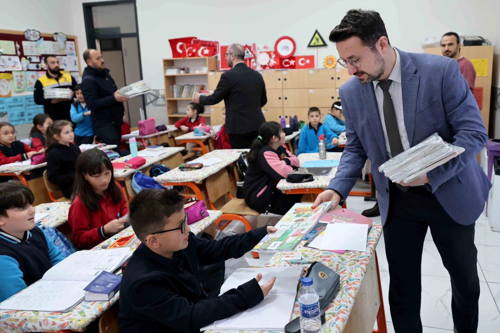 Karatay’dan Öğrencilere Sıfır Atık Kitap Seti!