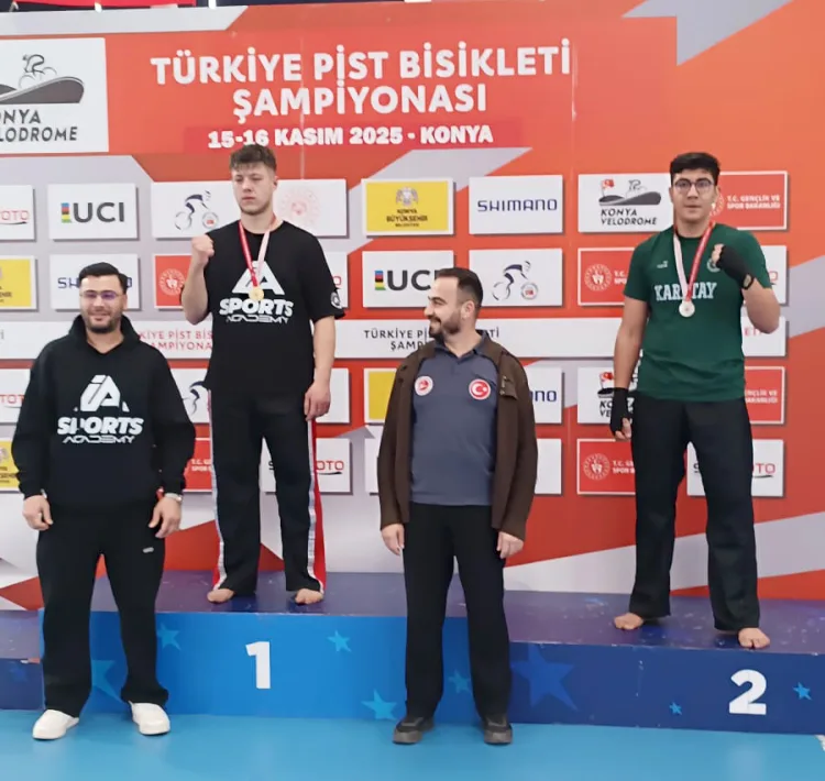 Karatay Sporcularından Kick Boks ve Futbolda Başarı