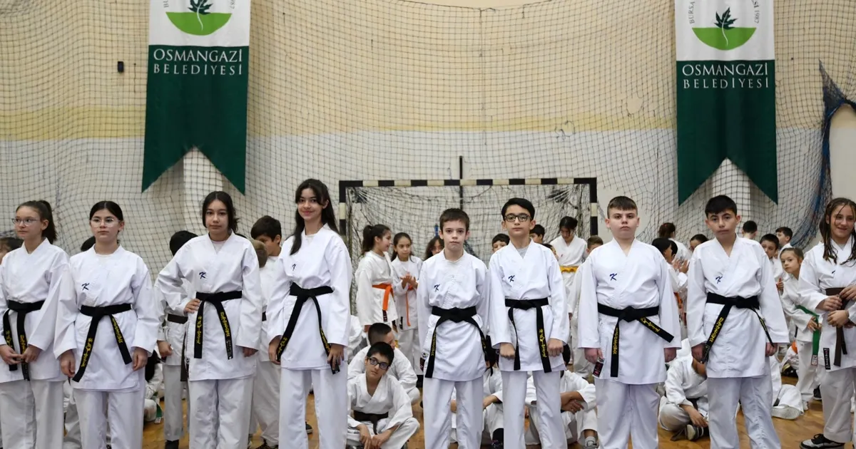 Karate Sporcuları Kuşak Sınavında Yeni Başarılar