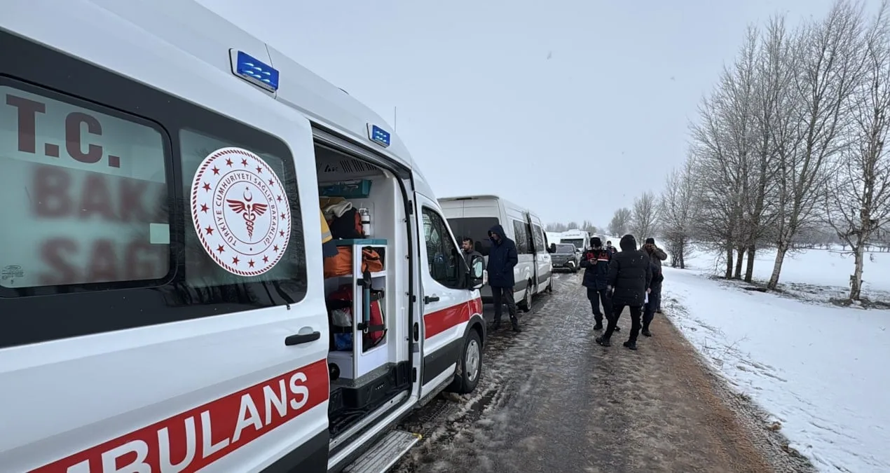 Kargın Mahallesi’nde Öğrenci Servisi Devrildi!