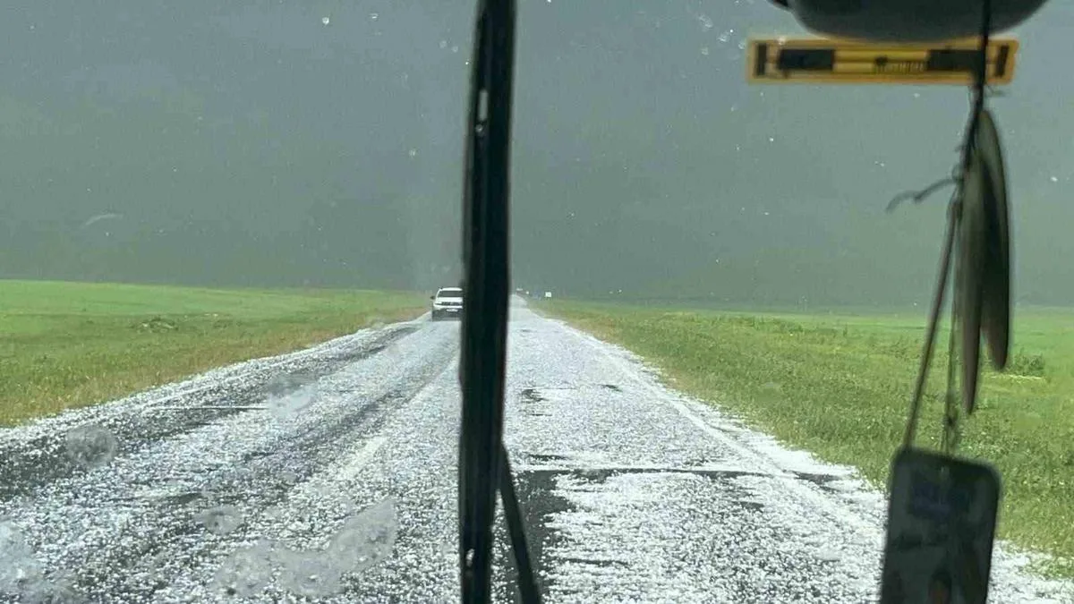 Kars’ta Fındık Büyüklüğünde Dolu Tarımı Vurdu!