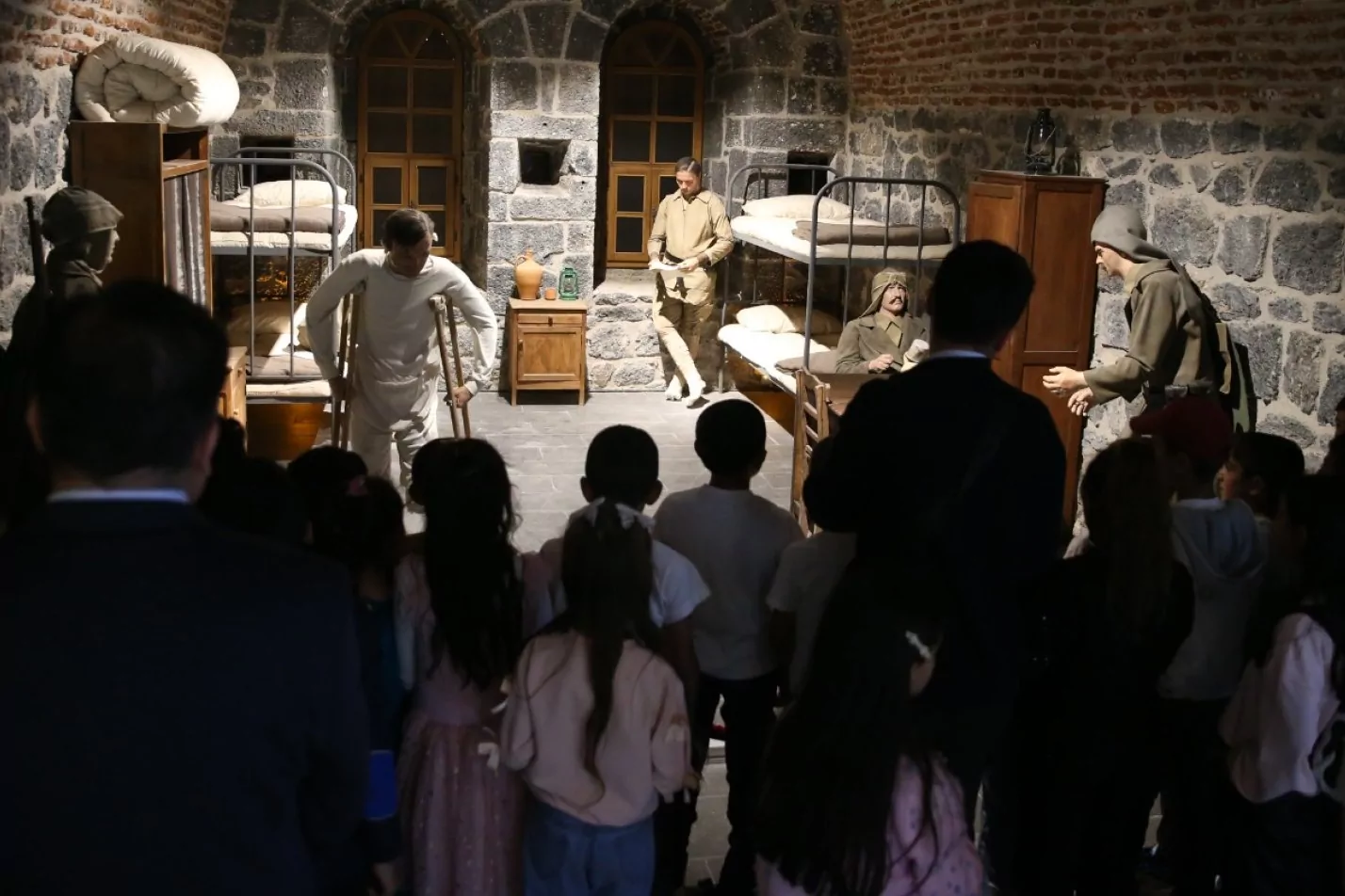 Kars’ta Öğrenciler Tarihe Yolculuk Yapıyor!